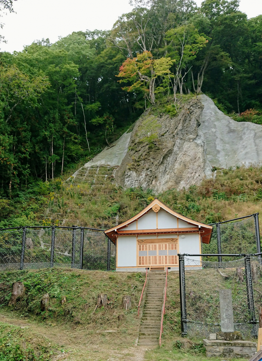 神社拝殿